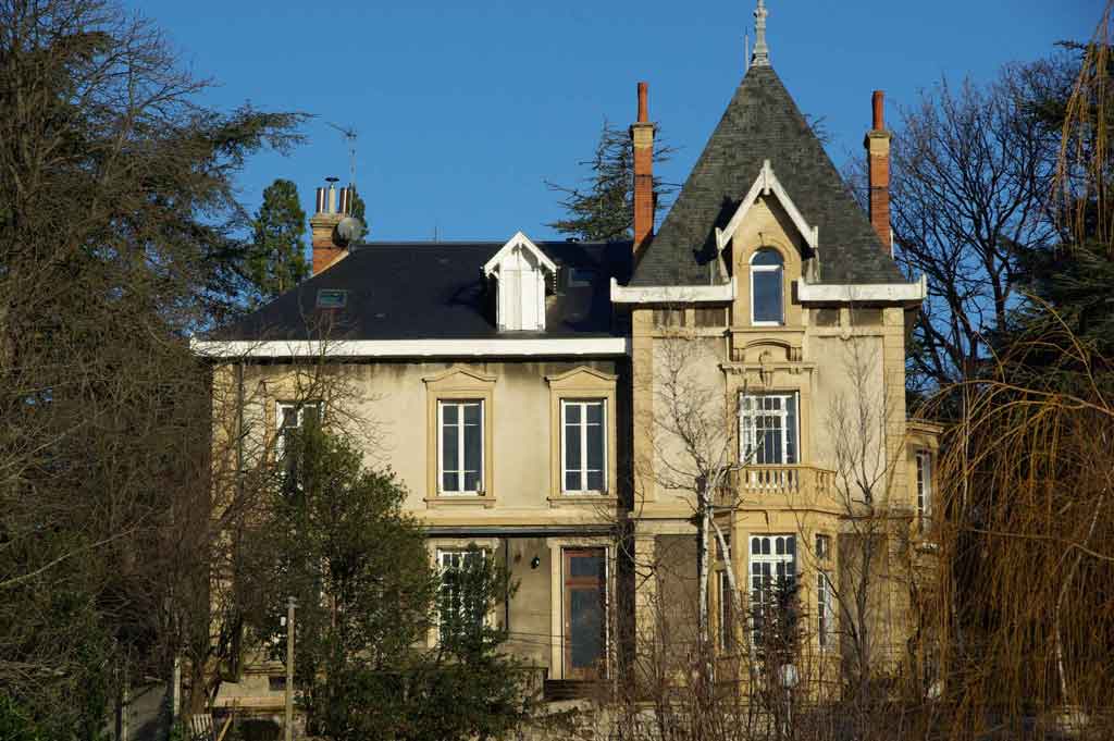 Détails : Villa Roassieux: Chambres d'hôtes de charme à Saint-Etienne (Loire)